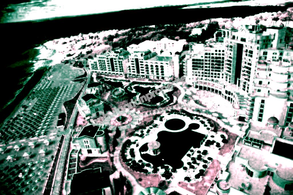 Луксозни апартаменти за продажба на първа линия море в Поморие