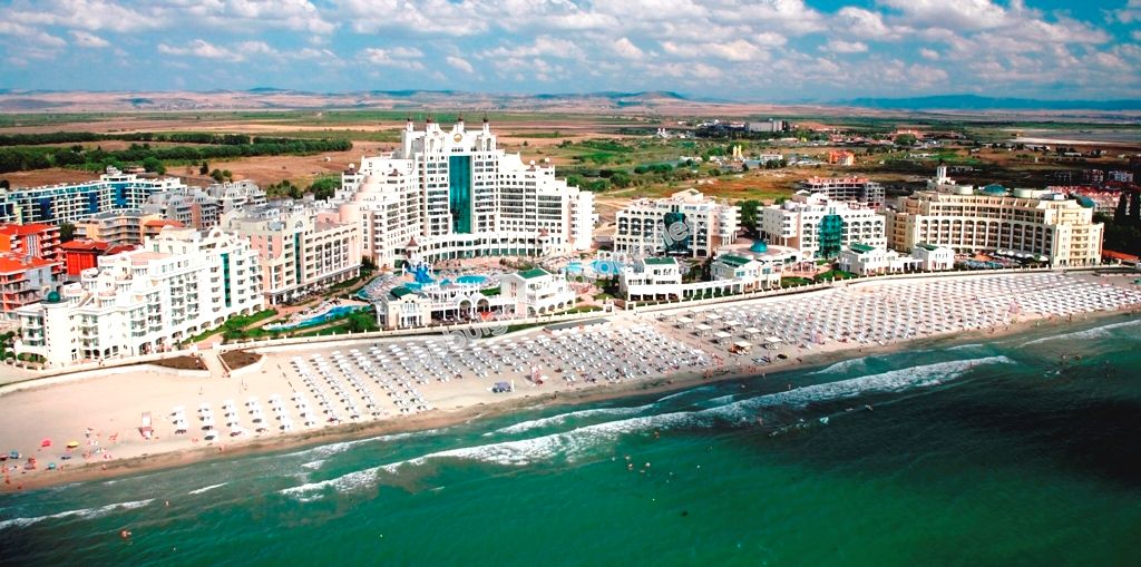 Луксозни апартаменти за продажба на първа линия море в Поморие