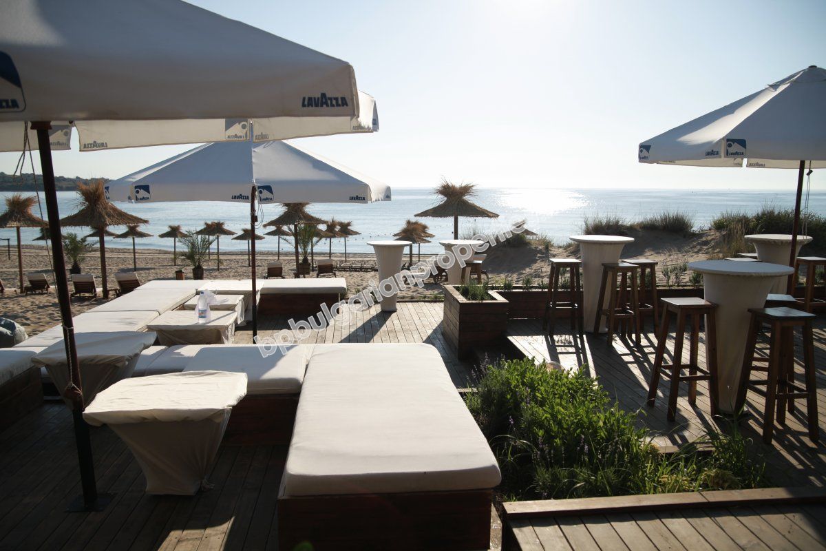 Луксозни апартаменти на брега на морето за продажба край град Созопол