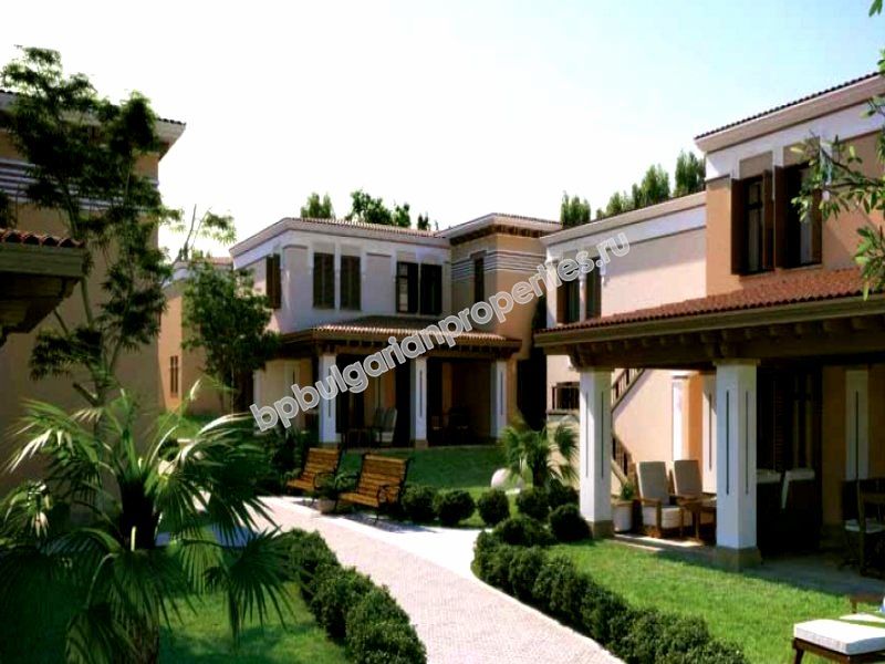 Луксозни таунхаузи за продажба на плажа край Созопол