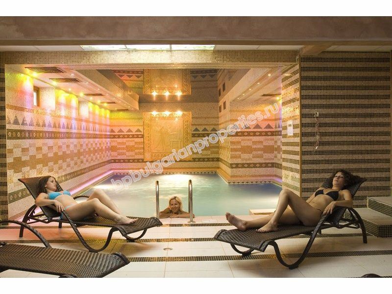 Луксозни апартаменти за продажба на плажа край Златни Пясъци