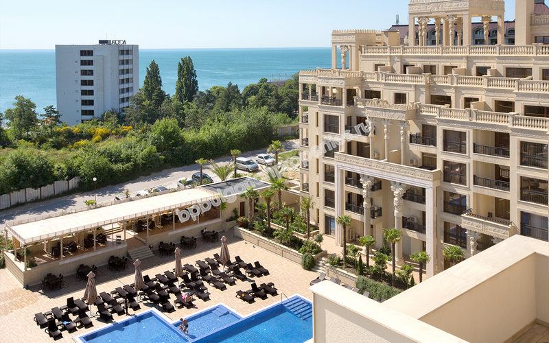 Луксозни апартаменти за продажба на плажа край Златни Пясъци