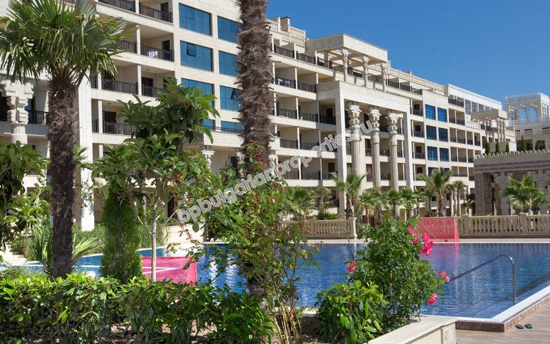 Луксозни апартаменти за продажба на плажа край Златни Пясъци