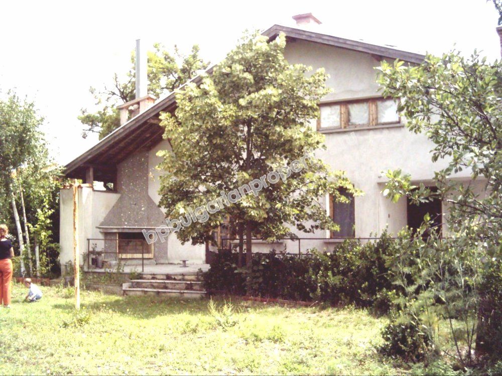 Нова двуетажна къща за продажба в село в полите на Странджа планина