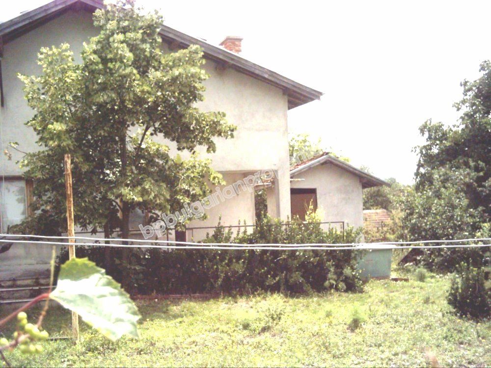 Нова двуетажна къща за продажба в село в полите на Странджа планина