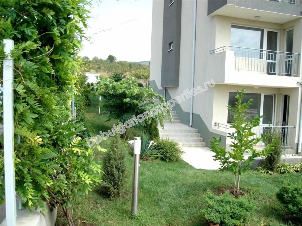 Тристаен апартамент за продажба близо до плажа в курорта Свети Влас