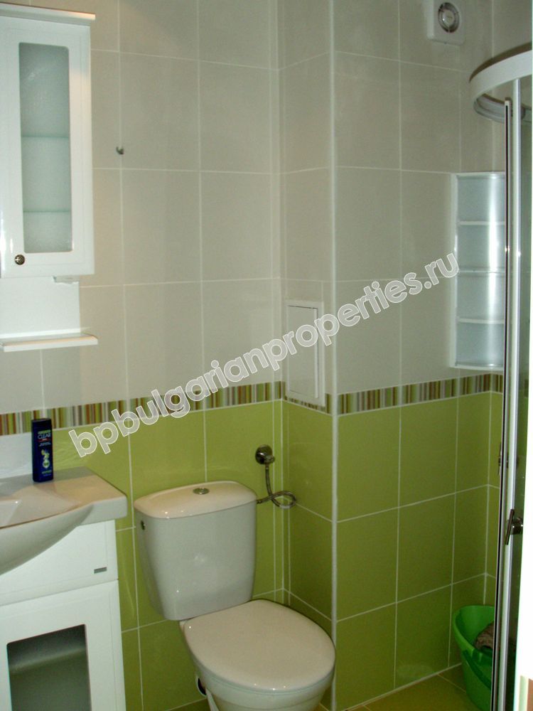 Тристаен апартамент за продажба близо до плажа в курорта Свети Влас