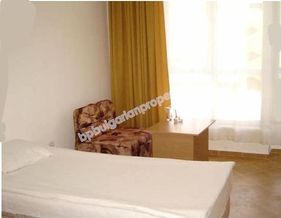 Действащ хотел за продажба близо до плажа в центъра на курорта Слънчев Бряг