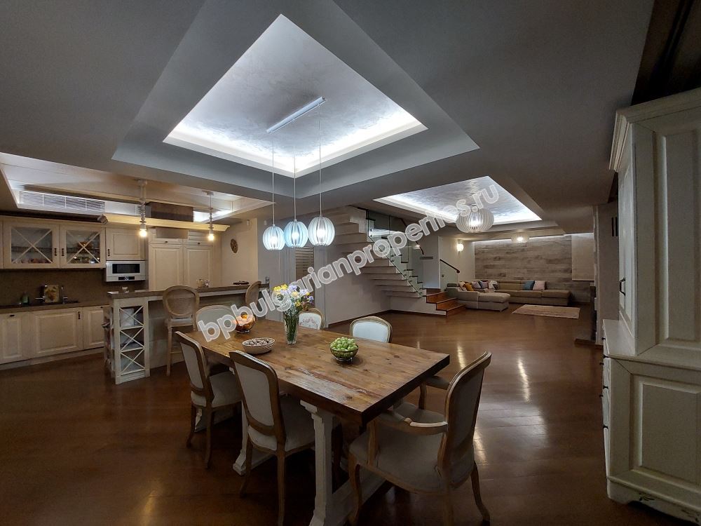 Луксозен имот в затворен комплекс близо до Бургас