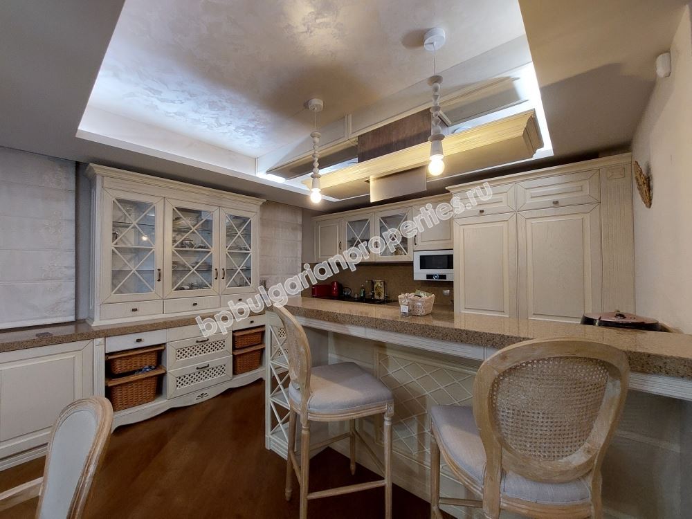 Луксозен имот в затворен комплекс близо до Бургас