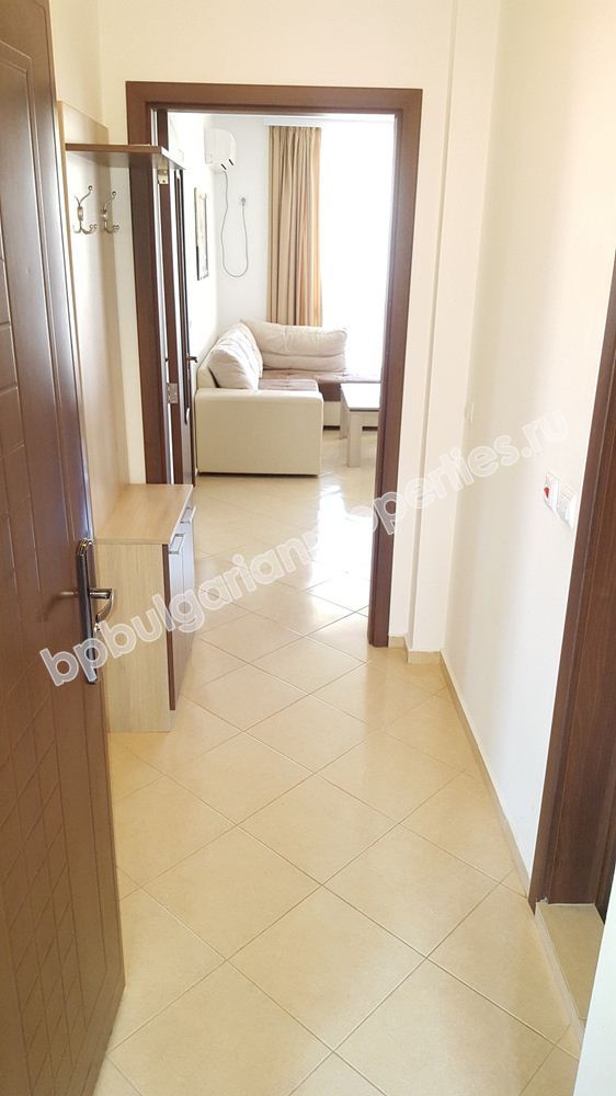 Апартамент за лятна почивка в комплекс с басейн близо до морето Апартамент за лятна почивка в комплекс с басейн близо до морето