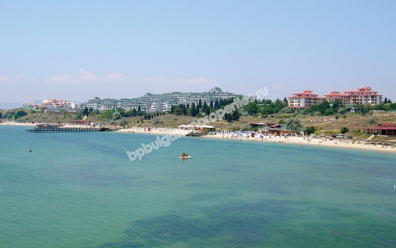 Апартамент за лятна почивка в комплекс с басейн близо до морето Апартамент за лятна почивка в комплекс с басейн близо до морето