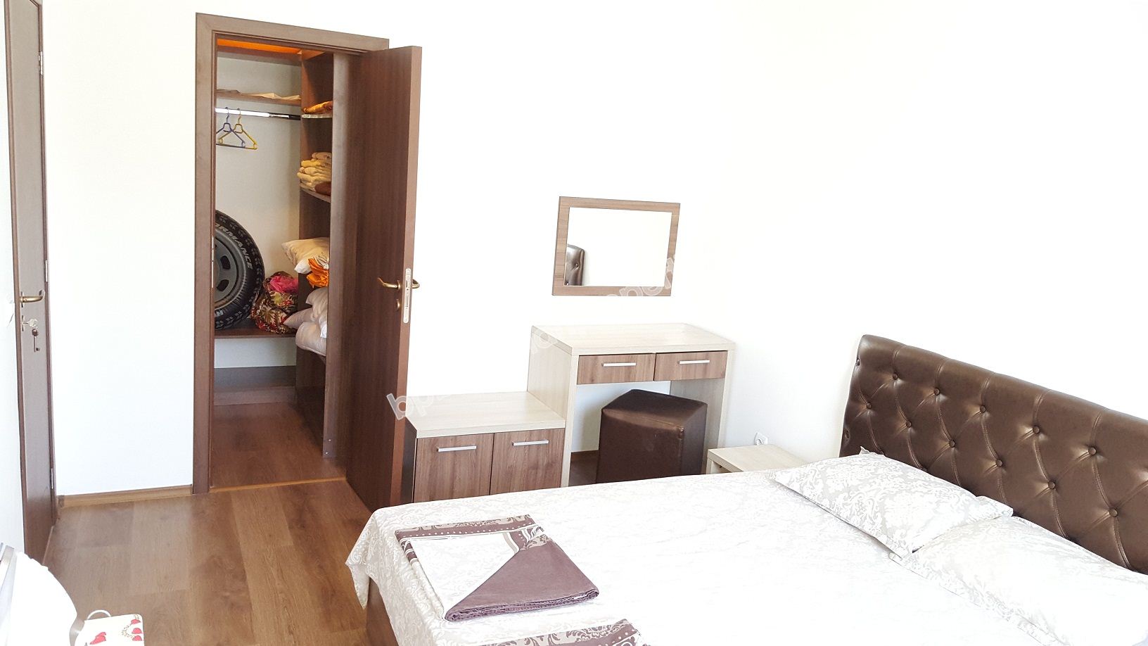 Апартамент за лятна почивка в комплекс с басейн близо до морето Апартамент за лятна почивка в комплекс с басейн близо до морето