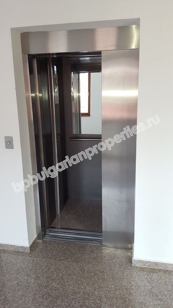 Апартамент с една спалня в затворен комплекс с басейн за нощувки Апартамент с една спалня в затворен комплекс с басейн за нощувки