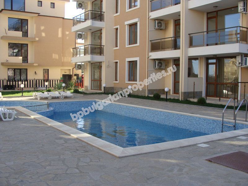 Апартамент с една спалня в затворен комплекс с басейн за нощувки Апартамент с една спалня в затворен комплекс с басейн за нощувки