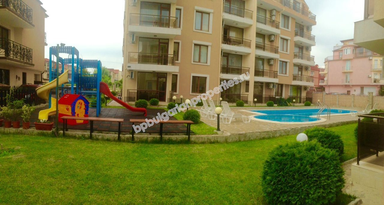 Апартамент с една спалня в затворен комплекс с басейн за нощувки Апартамент с една спалня в затворен комплекс с басейн за нощувки