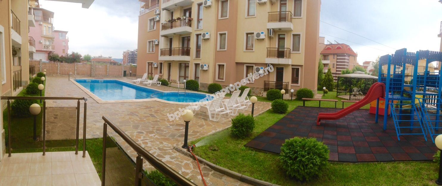 Апартамент с една спалня в затворен комплекс с басейн за нощувки Апартамент с една спалня в затворен комплекс с басейн за нощувки