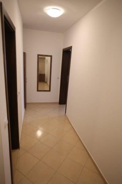 Апартамент с една спалня в затворен комплекс с басейн за нощувки Апартамент с една спалня в затворен комплекс с басейн за нощувки