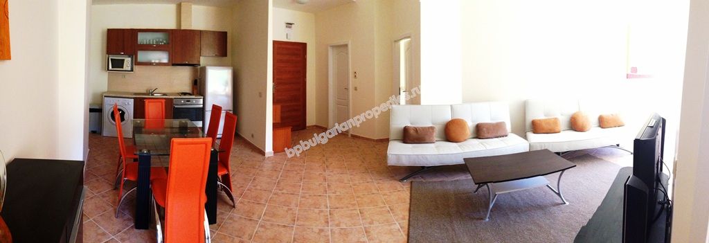 Луксозен мебелиран двуспален апартамент за продажба в курорта Златни Пясъци