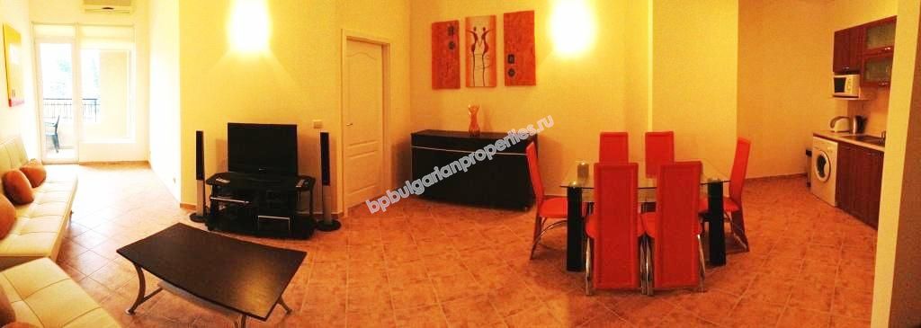 Луксозен мебелиран двуспален апартамент за продажба в курорта Златни Пясъци