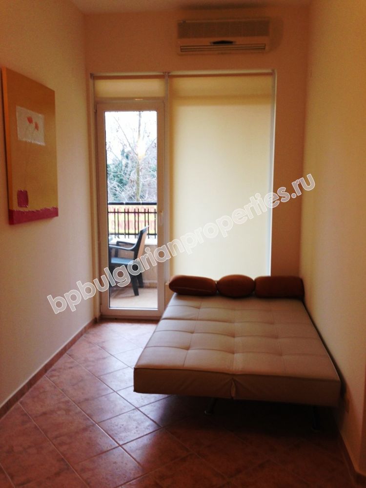 Луксозен мебелиран двуспален апартамент за продажба в курорта Златни Пясъци