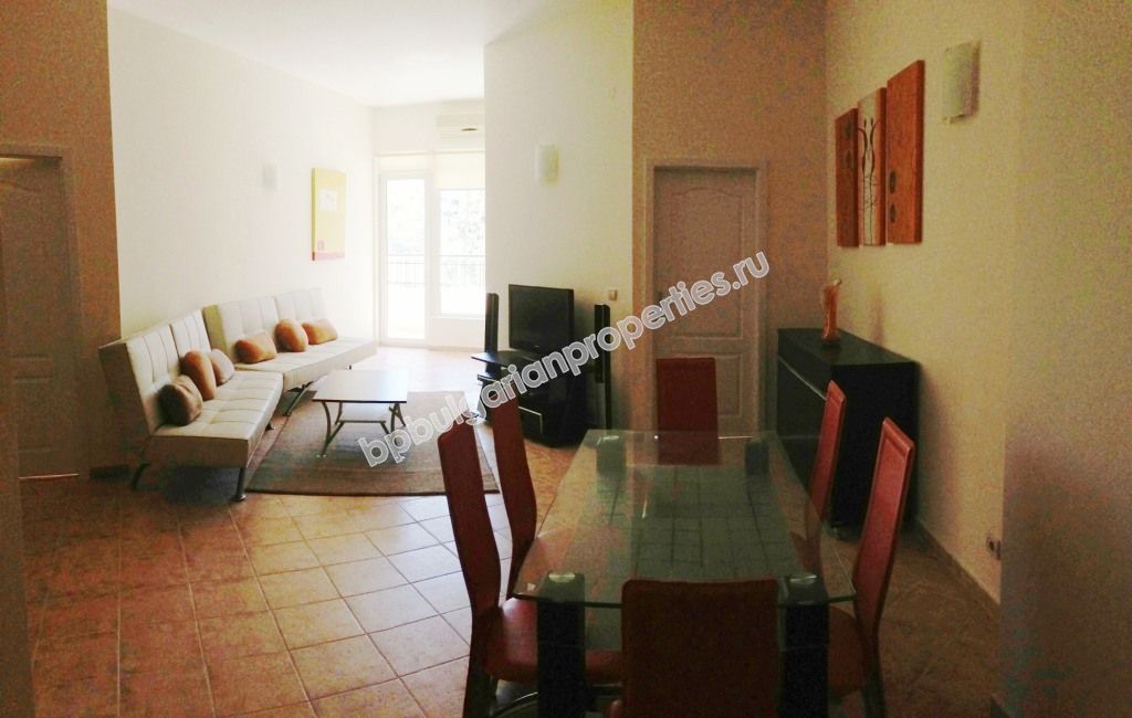 Луксозен мебелиран двуспален апартамент за продажба в курорта Златни Пясъци