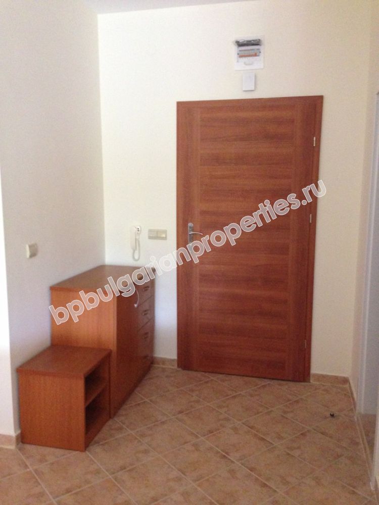 Луксозен мебелиран двуспален апартамент за продажба в курорта Златни Пясъци