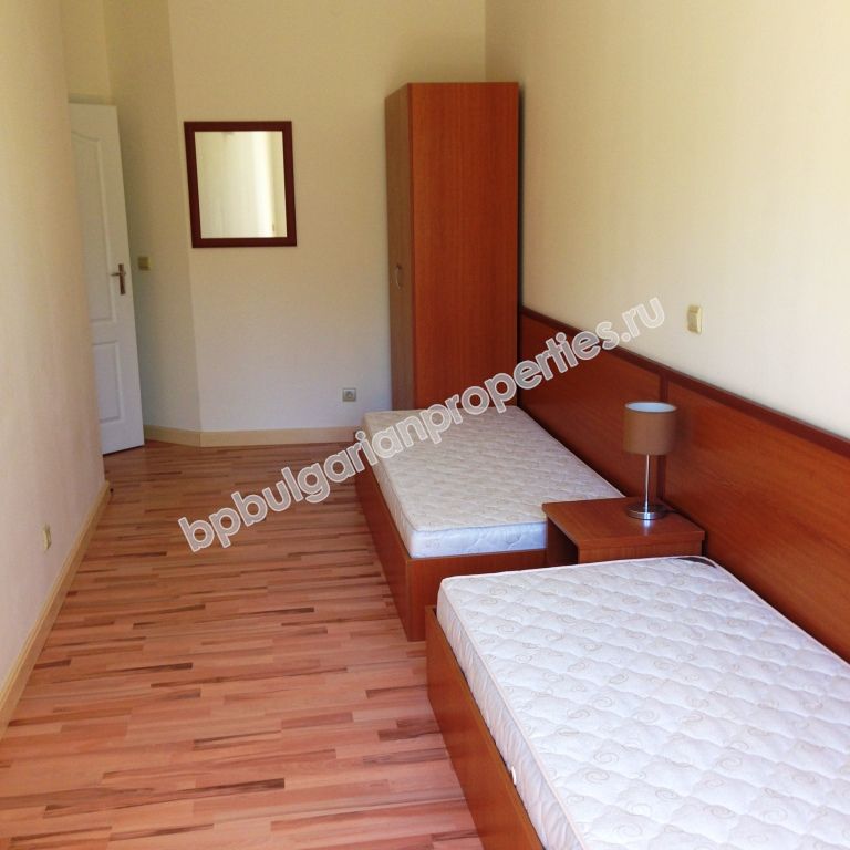 Луксозен мебелиран двуспален апартамент за продажба в курорта Златни Пясъци