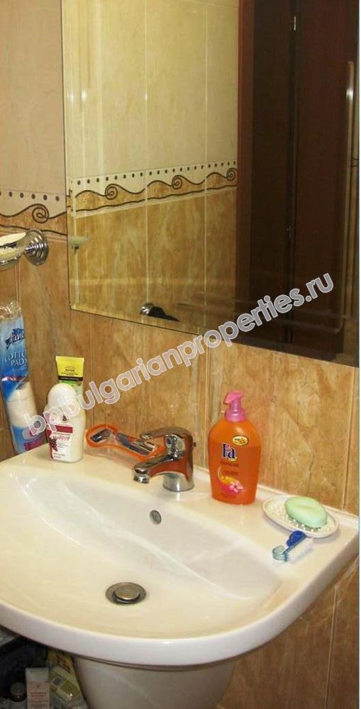 Луксозен апартамент на първа линия море за продаване в курорта Свети Влас