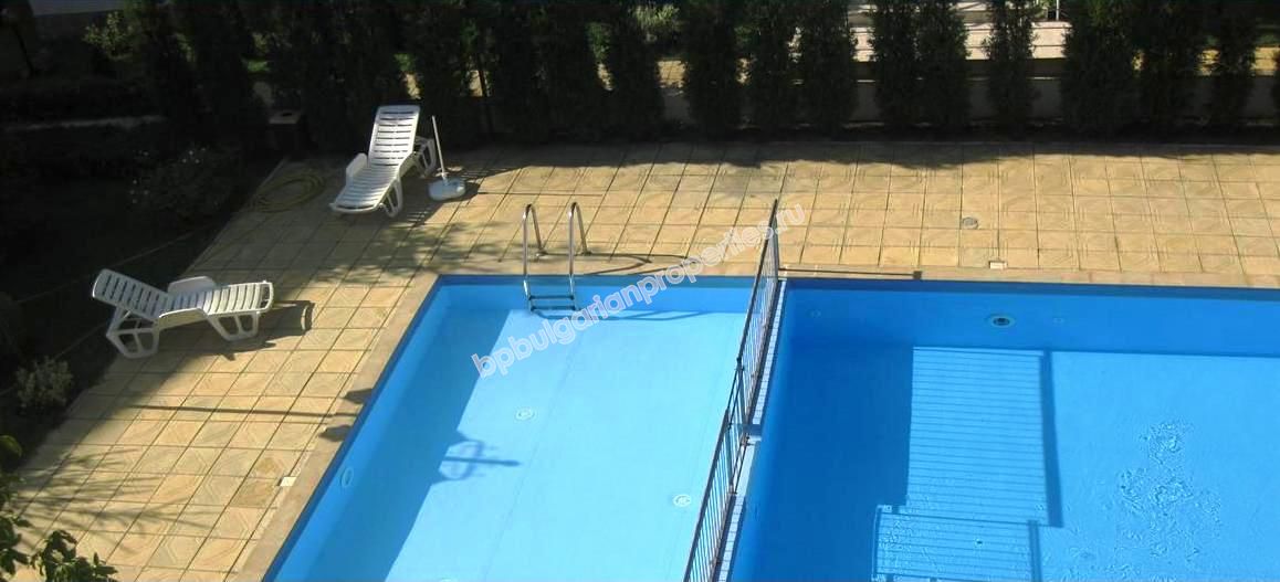 Луксозен апартамент на първа линия море за продаване в курорта Свети Влас