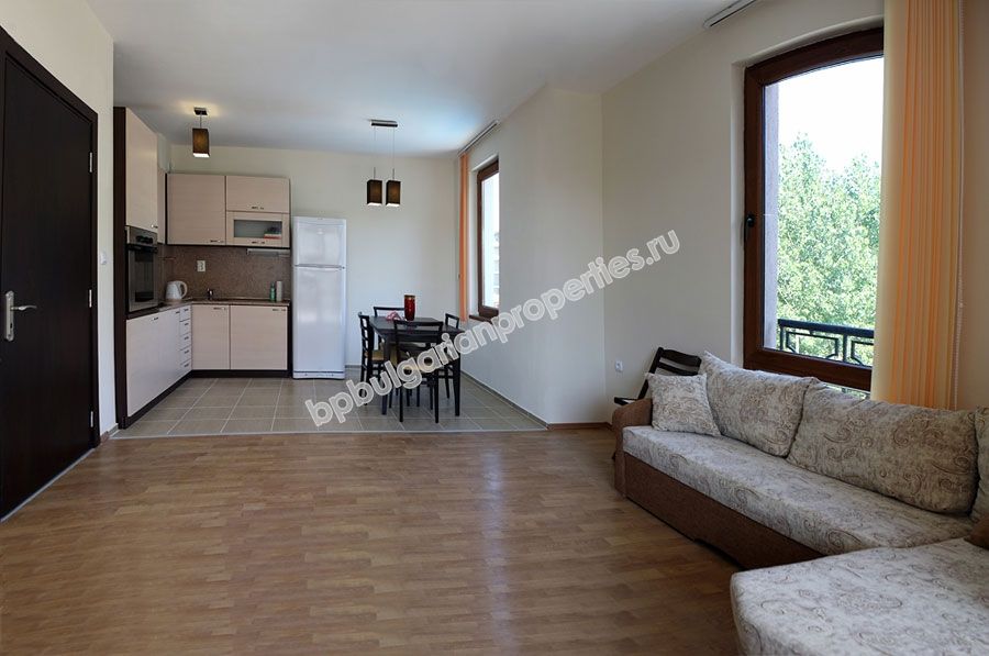 Луксозни апартаменти за продажба в комплекс близо до морето в Слънчев Бряг