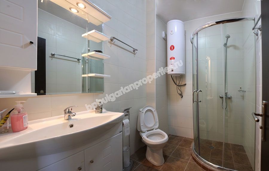 Луксозни апартаменти за продажба в комплекс близо до морето в Слънчев Бряг