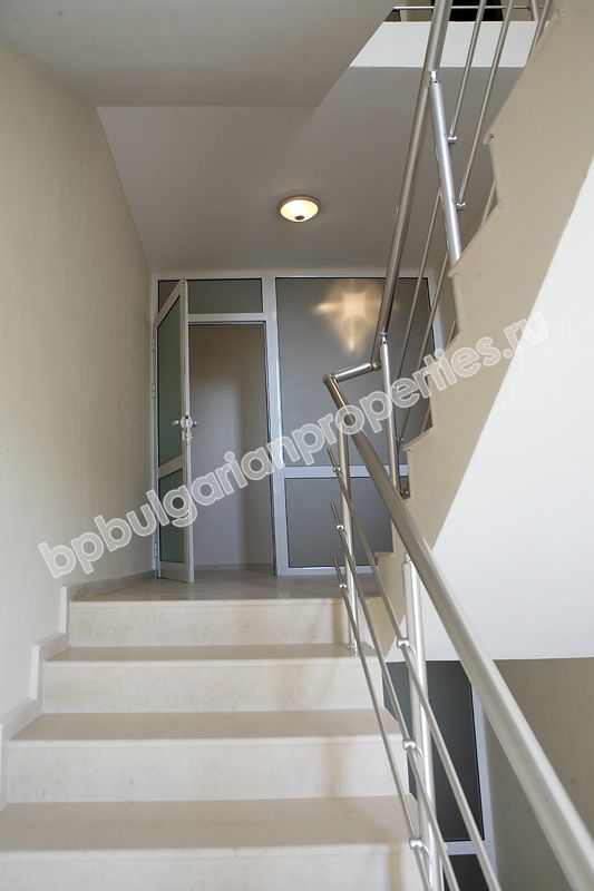 Луксозни апартаменти за продажба в комплекс близо до морето в Слънчев Бряг