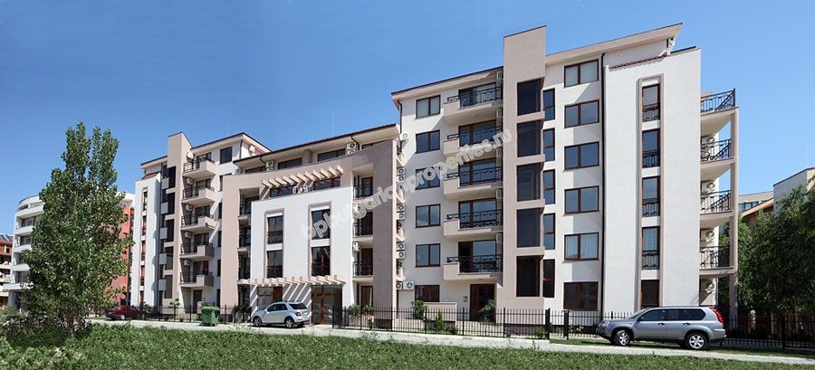 Луксозни апартаменти за продажба в комплекс близо до морето в Слънчев Бряг