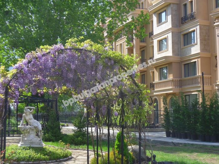 Продажба на имоти в луксозен комплекс в Слънчев Бряг