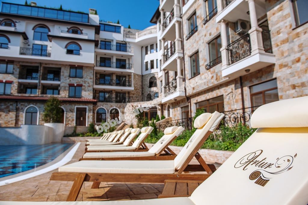 Луксозни апартаменти с гледка море в Свети Влас