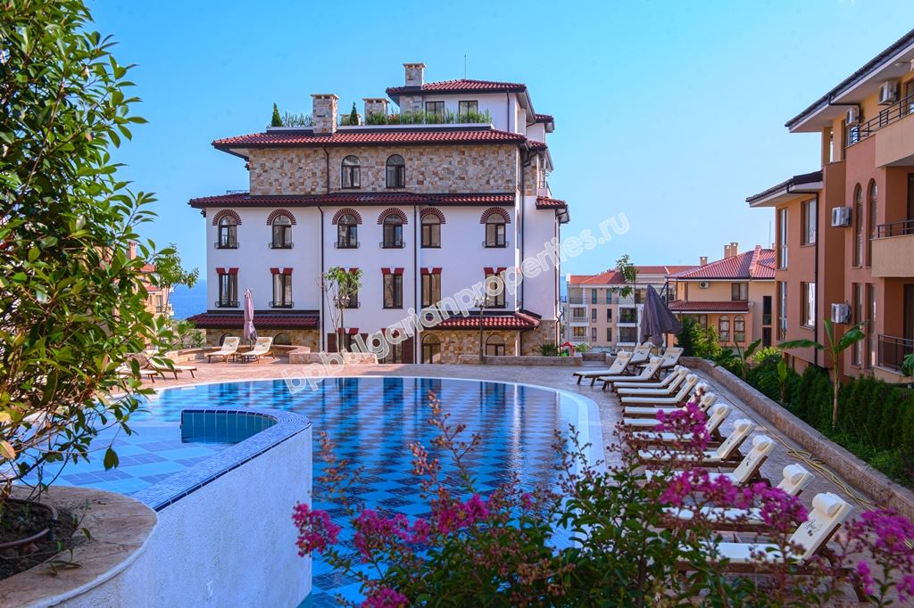 Луксозни апартаменти с гледка море в Свети Влас