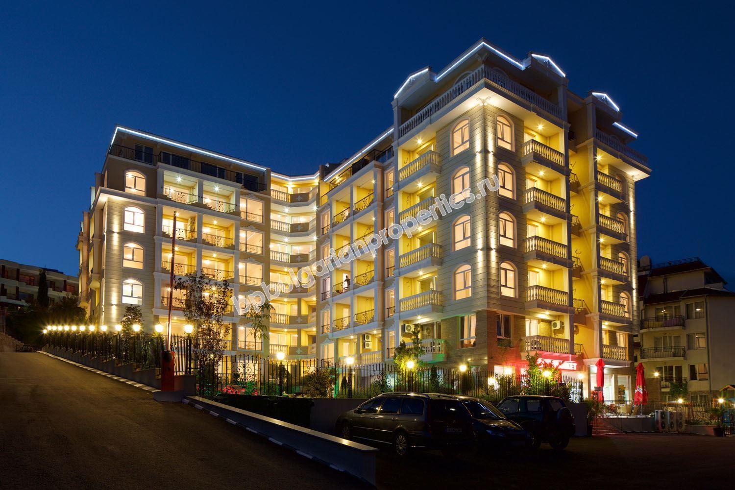 Апартаменти за продажба в луксозен комплекс близо до морето в Свети Влас