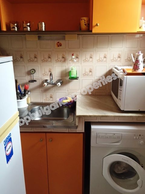 Триспален мебелиран апартамент за продажба в град Несебър