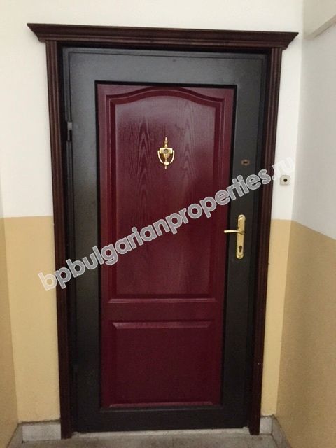 Триспален мебелиран апартамент за продажба в град Несебър