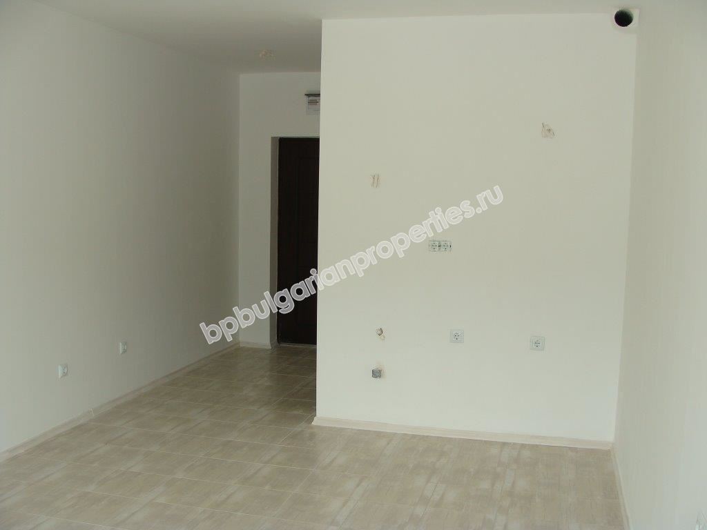 Имот в Созопол. Студио в затворен комплекс близо до плажа