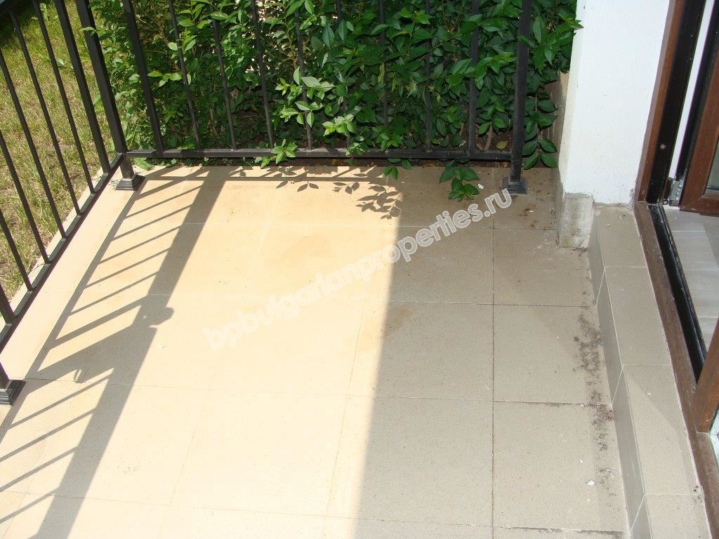 Имот в Созопол. Студио в затворен комплекс близо до плажа