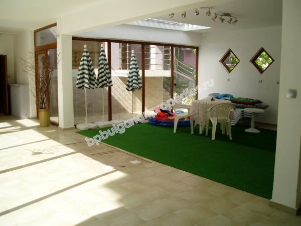 Изгодни тристайни апартаменти за продажба в Свети Влас