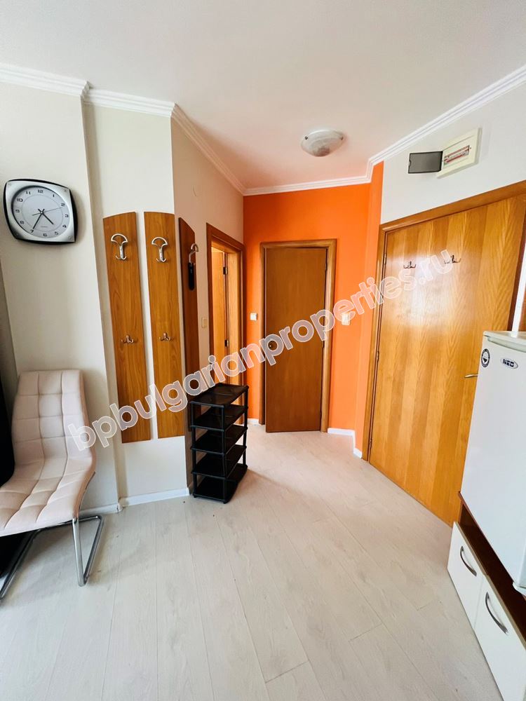 Мебелиран двустаен апартамент с изглед море за продажба в курорта Свети Влас