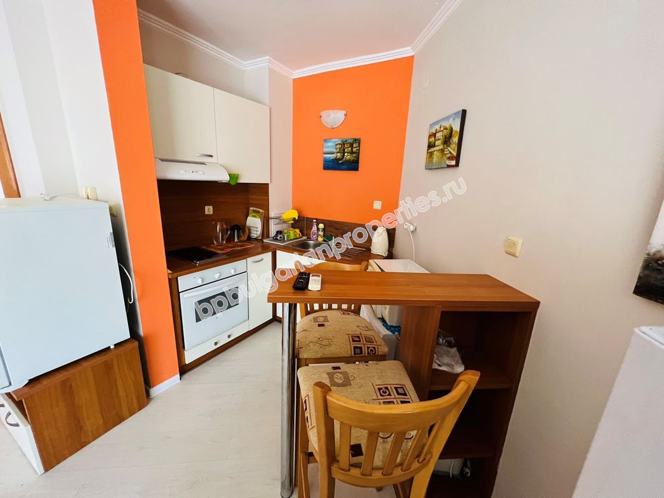 Мебелиран двустаен апартамент с изглед море за продажба в курорта Свети Влас