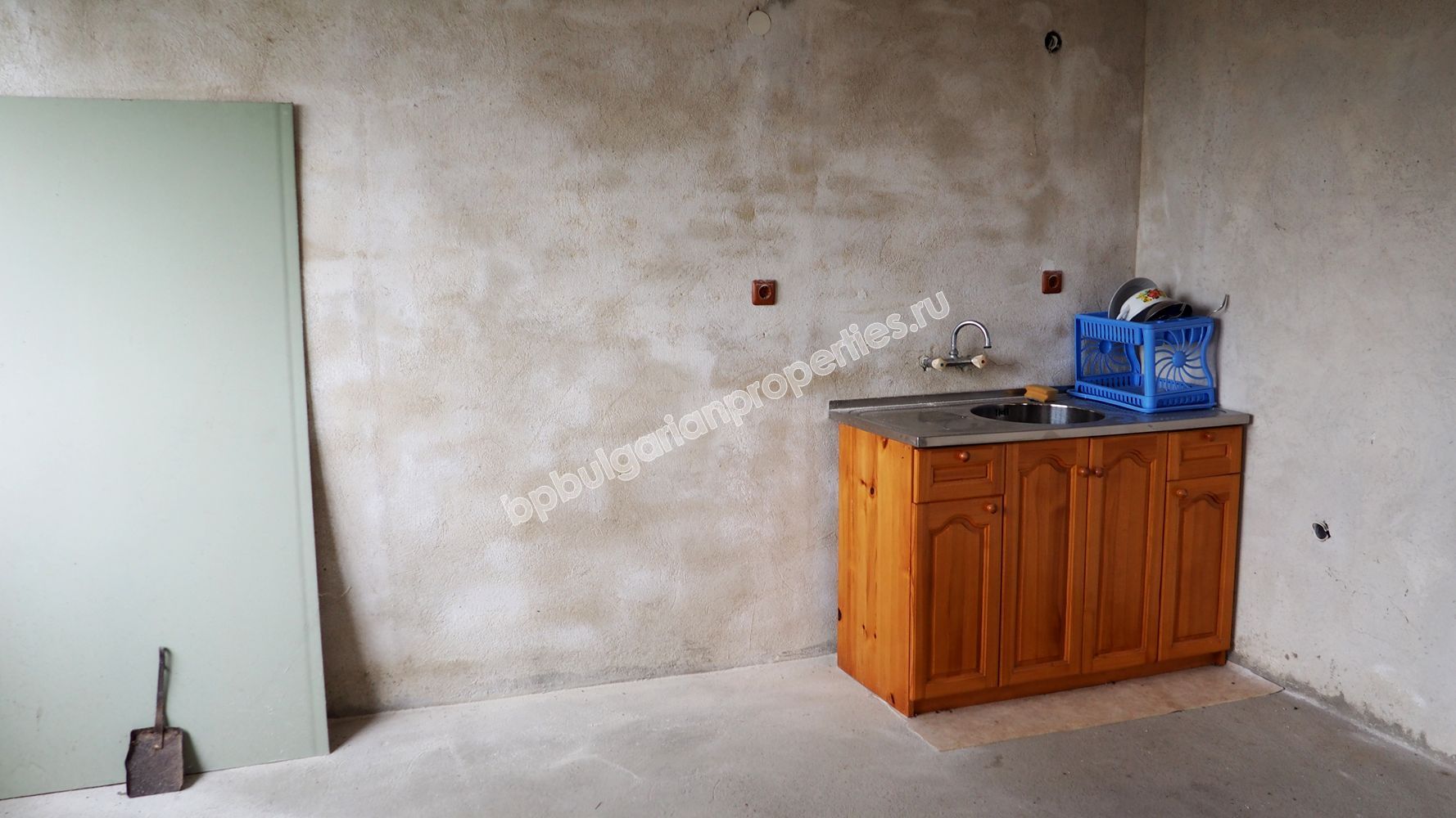 Нова едноетажна къща за продажба в село близо до морето и град Бургас