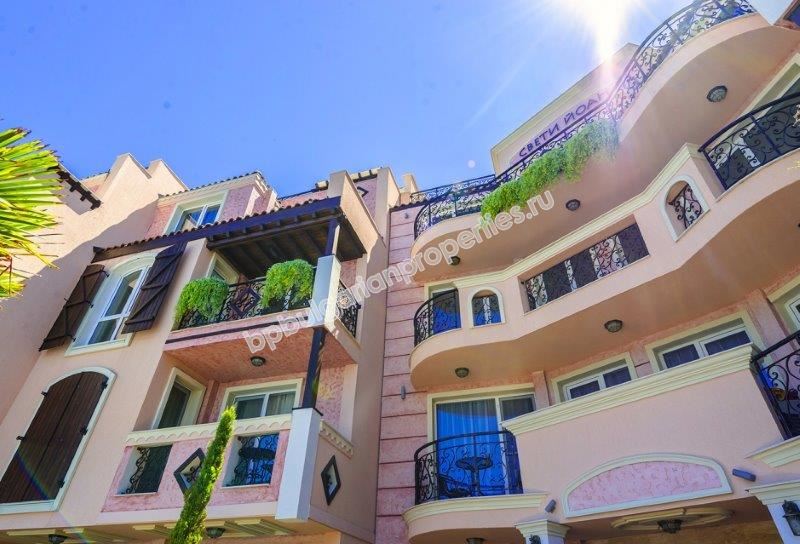 Луксозни апартаменти на първа линия море за продажба в град Созопол