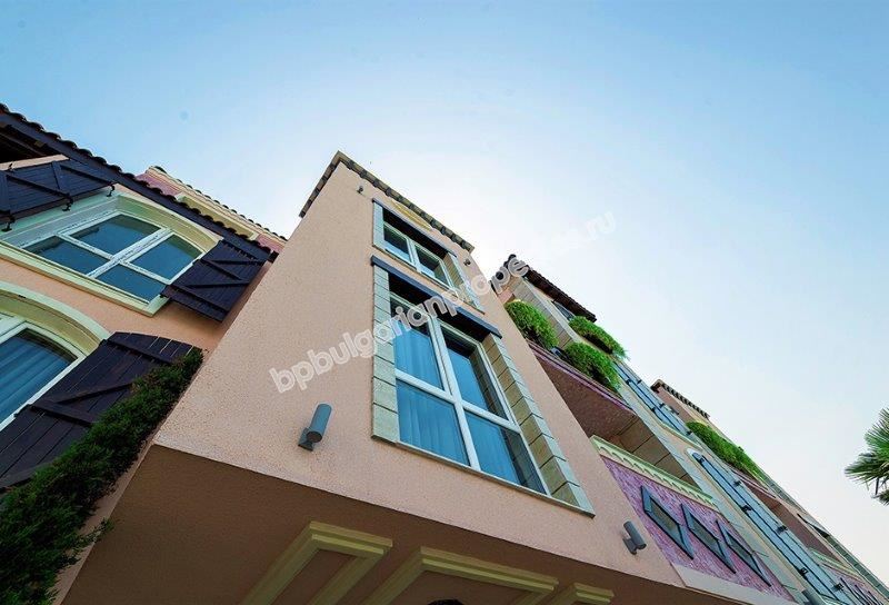 Луксозни апартаменти на първа линия море за продажба в град Созопол