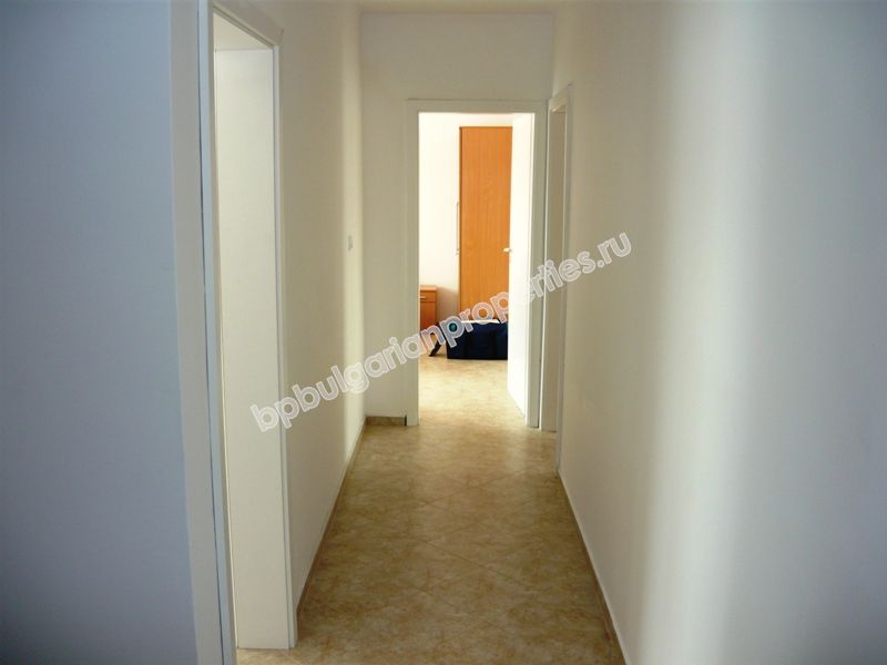 Мебелиран тристаен апартамент за продажба в курорта Слънчев Бряг