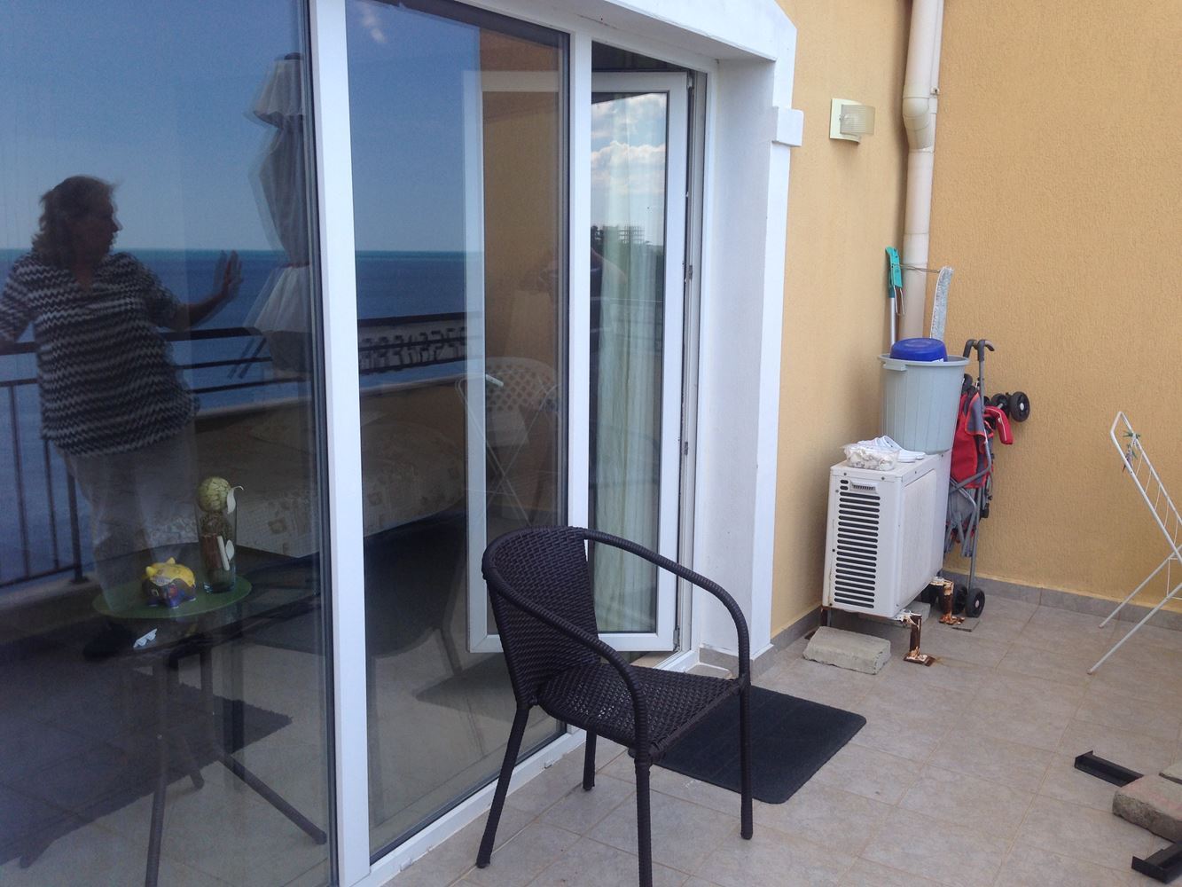 Луксозно студио с панорамна гледка море на първа линия